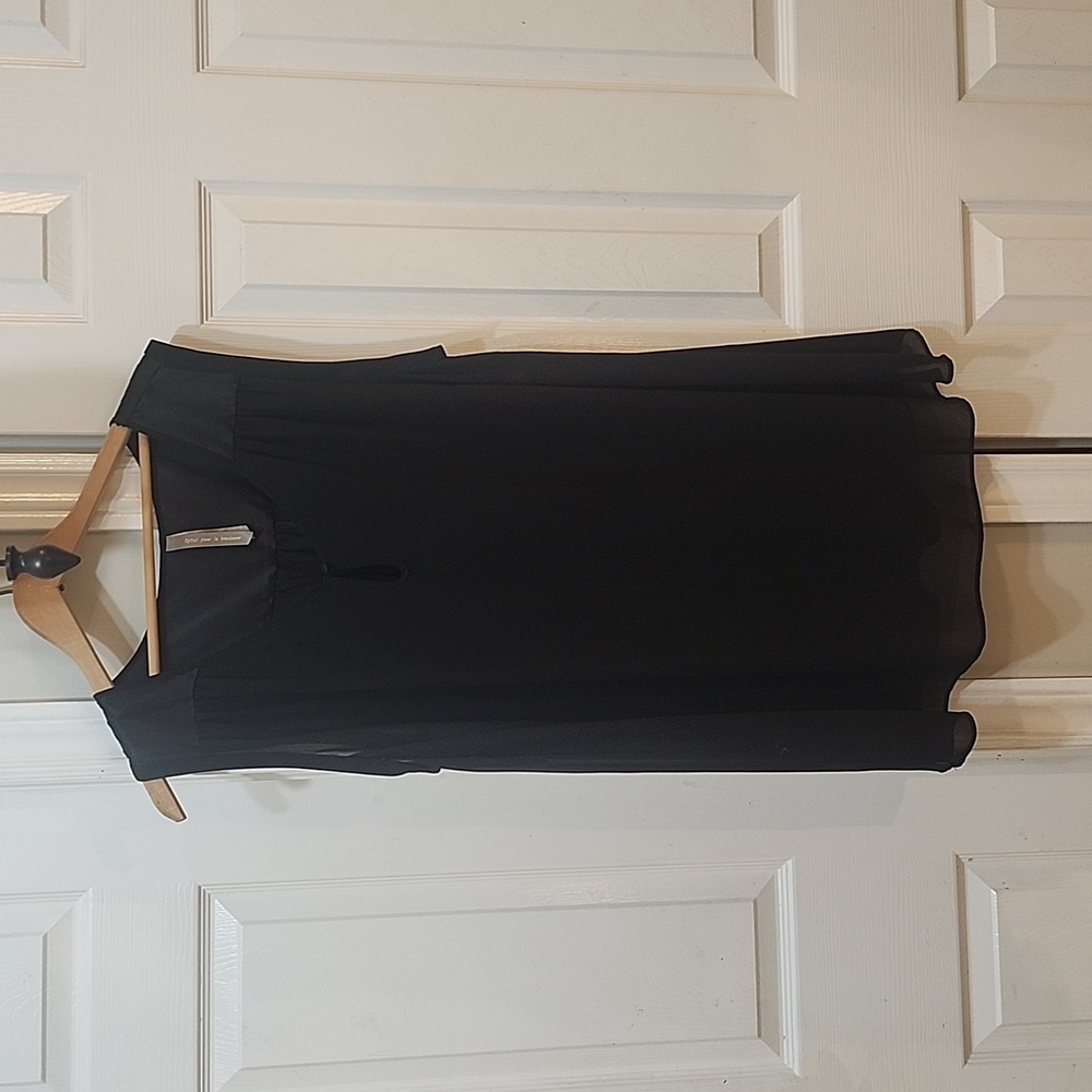Sheer key hole dress top